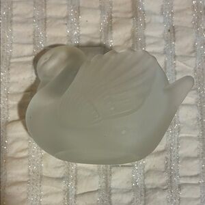 Frosted Glass Swan Home Accent
